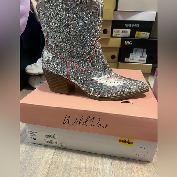 Wild Pair Silver Glitter Cowboy Boots - Picture 1 of 3
